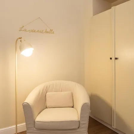 Trilo Superior Vicino Stazione Metro Atp Appartamento