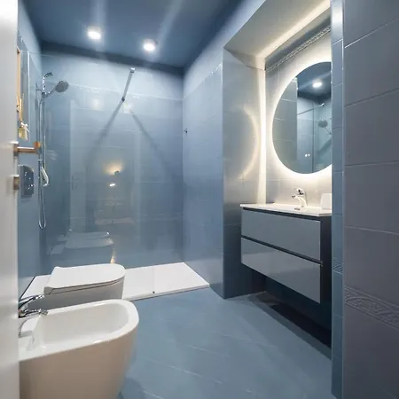 Trilo Superior Vicino Stazione Metro Atp Torino